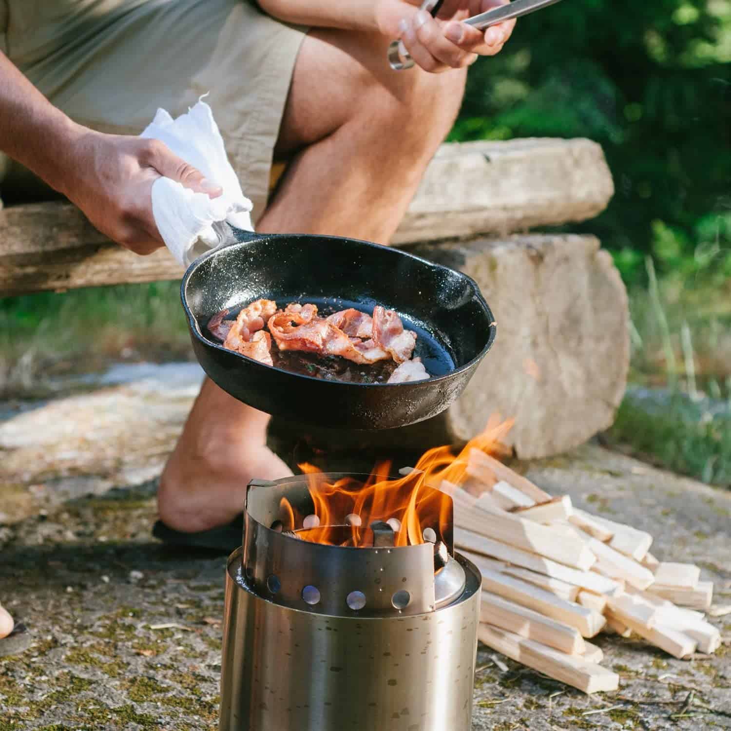 Solo Stove Campfire Camping Stove Review 2021 | Light & Compact